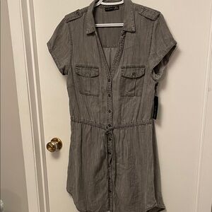 Nwt’s Black Tape Grey Fade Short Sleeve Button-Up Dress Size Large